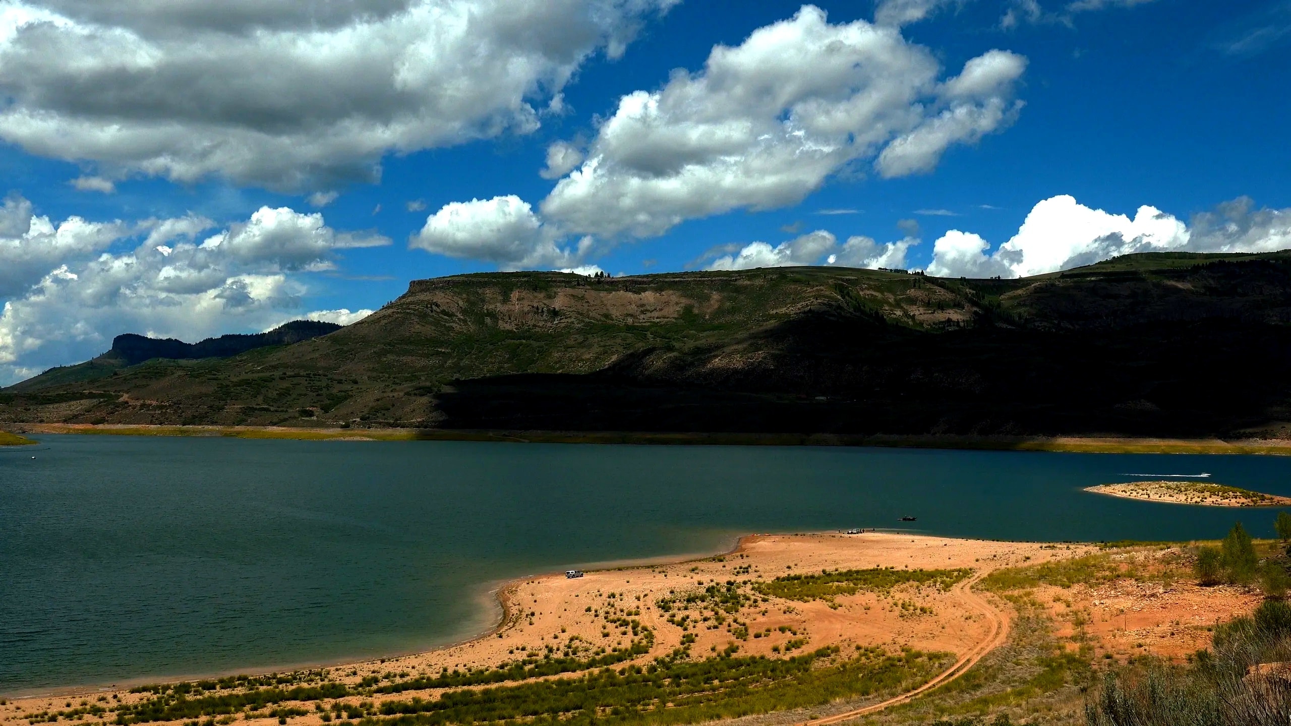 Boat transport to Colorado mountain lake